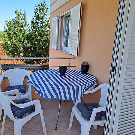 Apartman Valbandon Fazana Bagian luar foto
