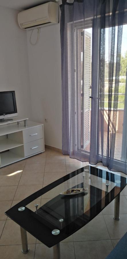 Apartman Valbandon Fazana Bagian luar foto