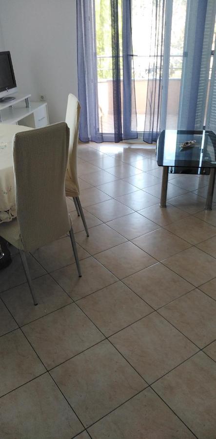 Apartman Valbandon Fazana Bagian luar foto
