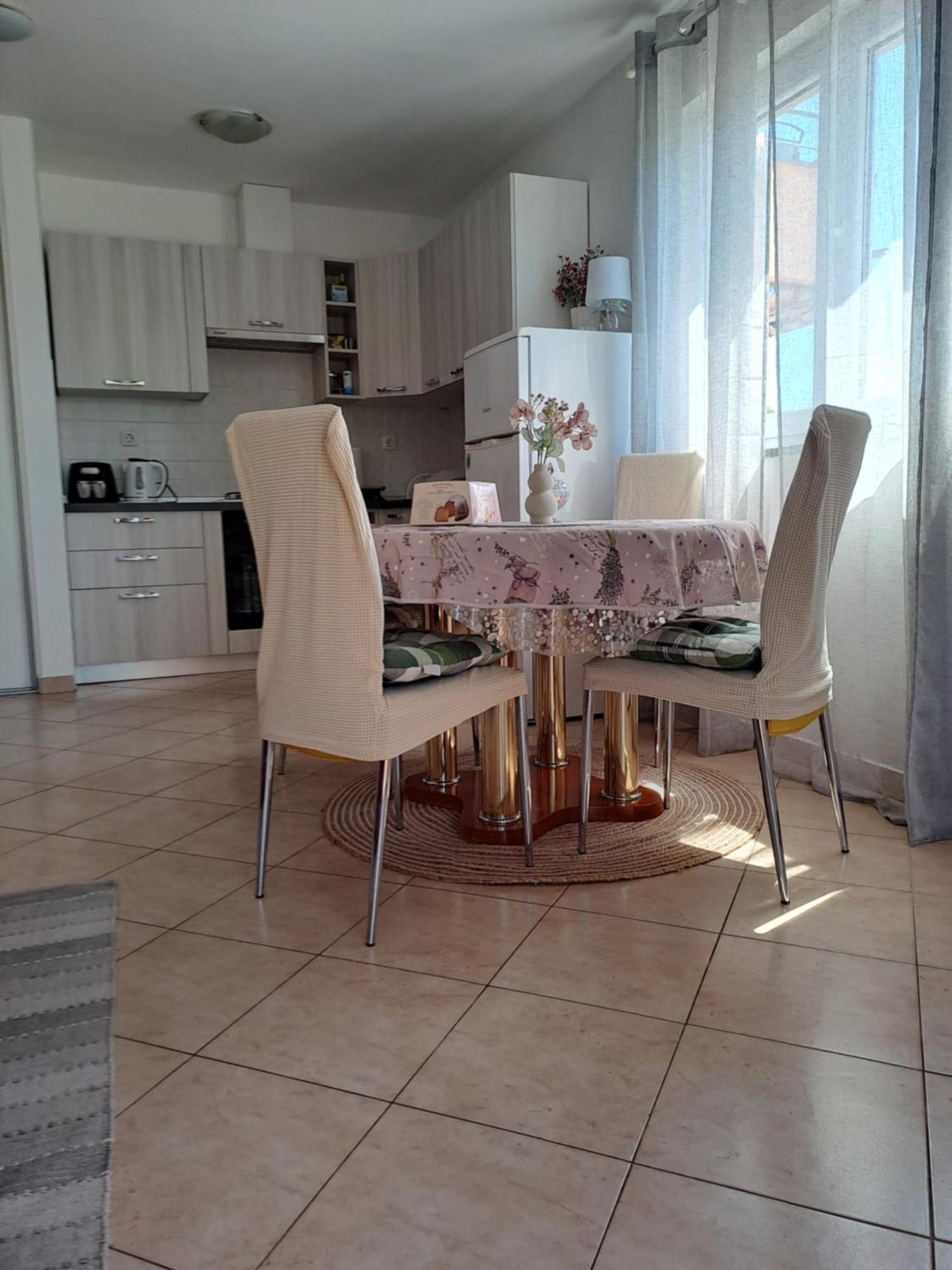 Apartman Valbandon Fazana Bagian luar foto