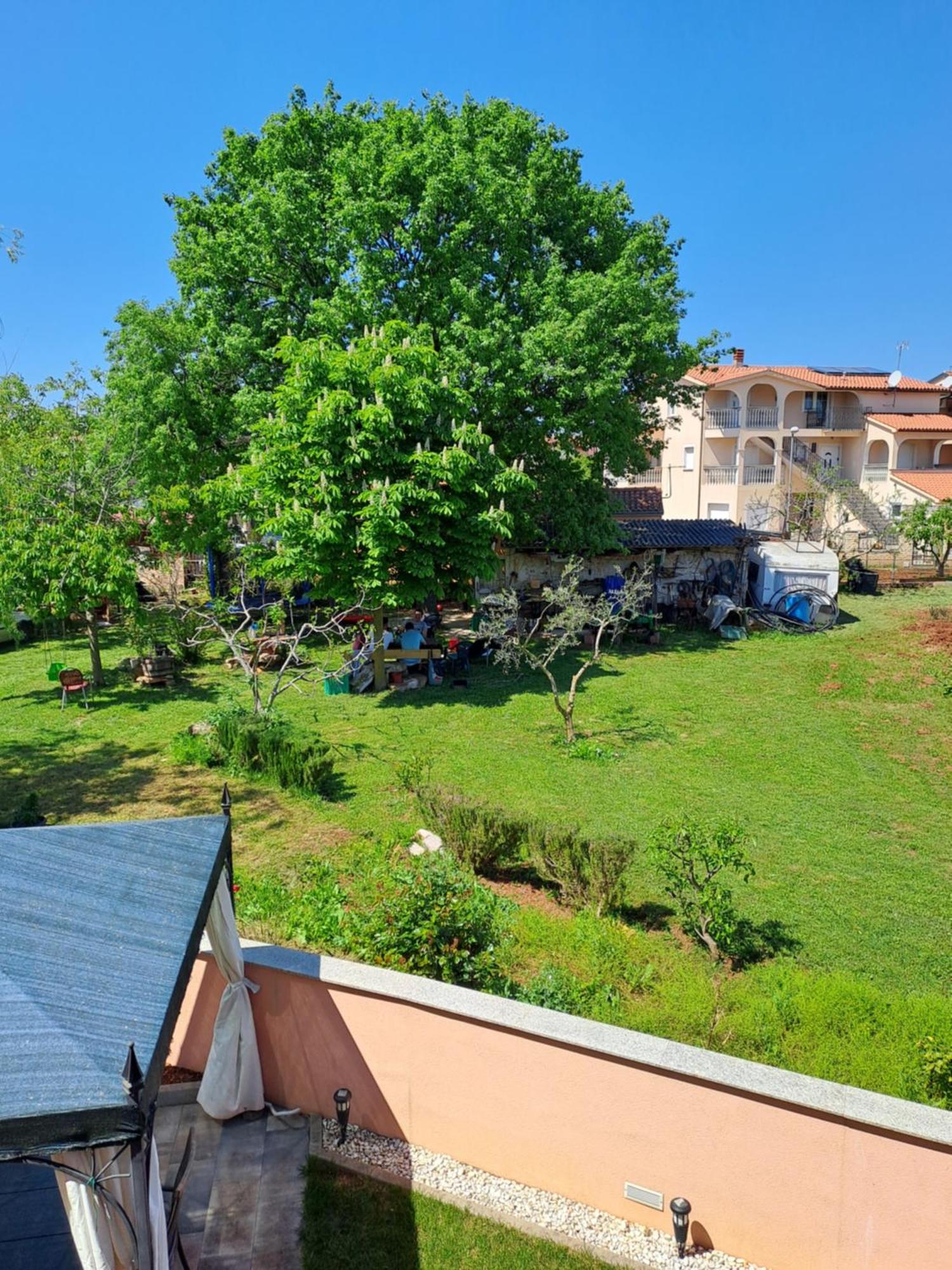 Apartman Valbandon Fazana Bagian luar foto