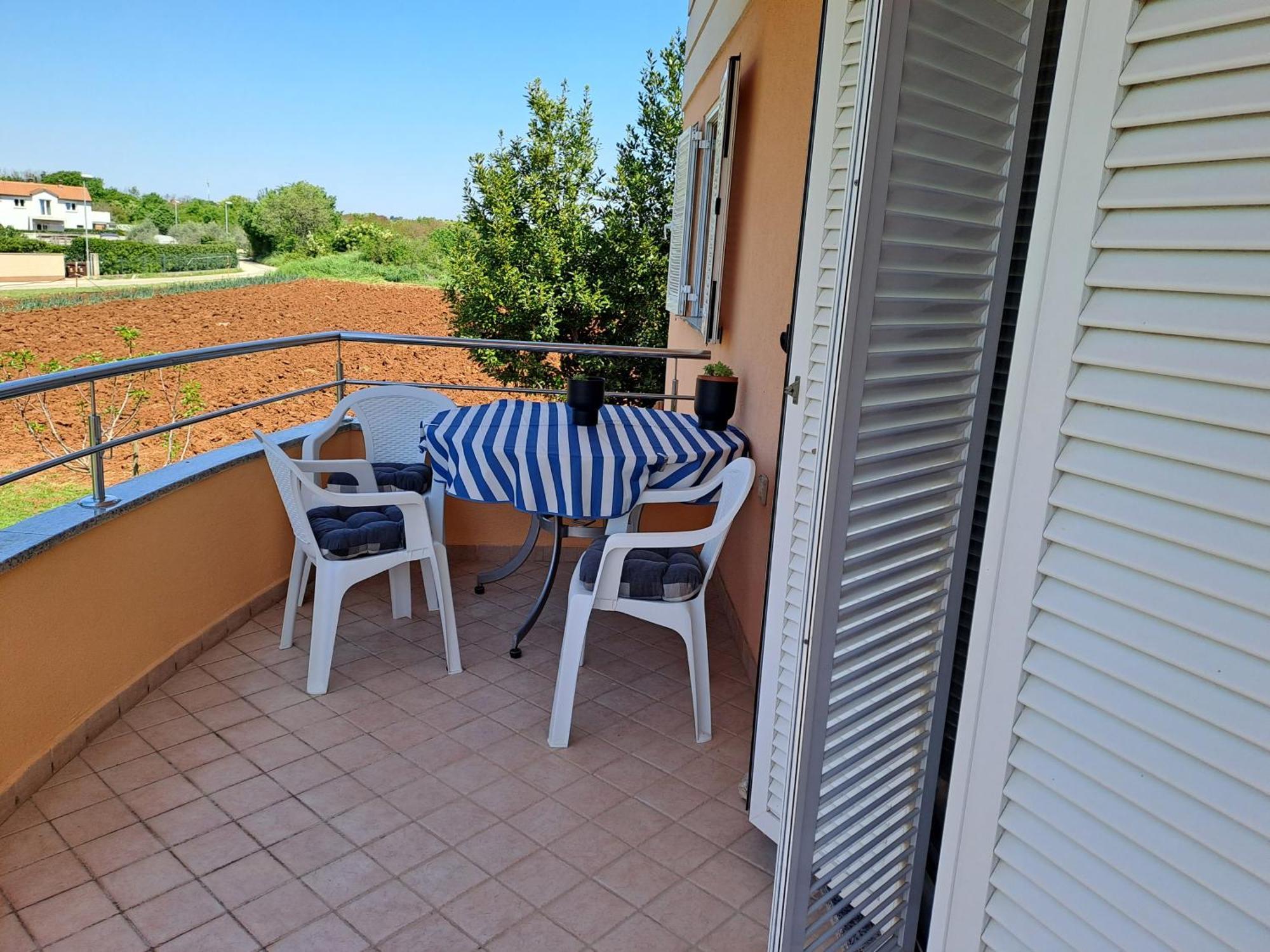 Apartman Valbandon Fazana Bagian luar foto