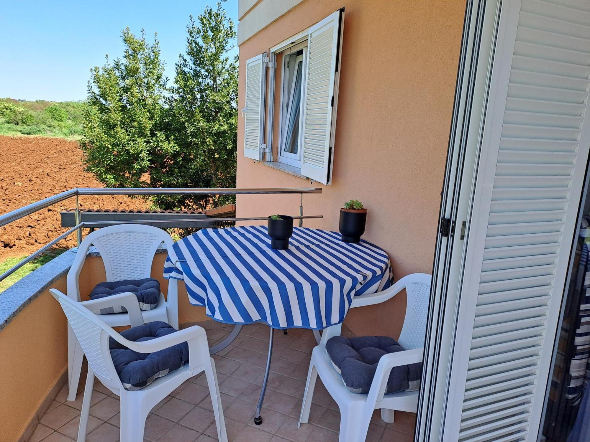 Apartman Valbandon Fazana Bagian luar foto